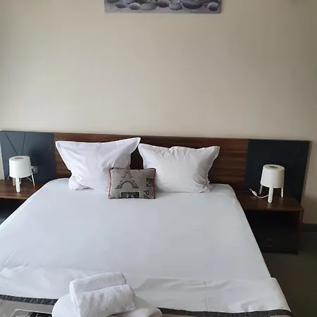 Hotel Novel