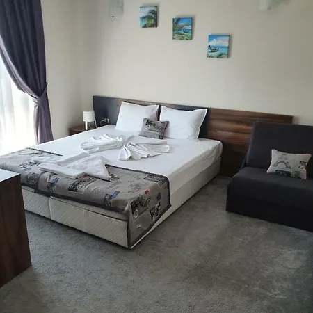 Family Novel 호텔 부르가스