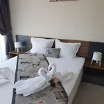 Family Novel 2* بورغاس