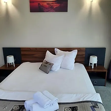 Family Novel Hotel